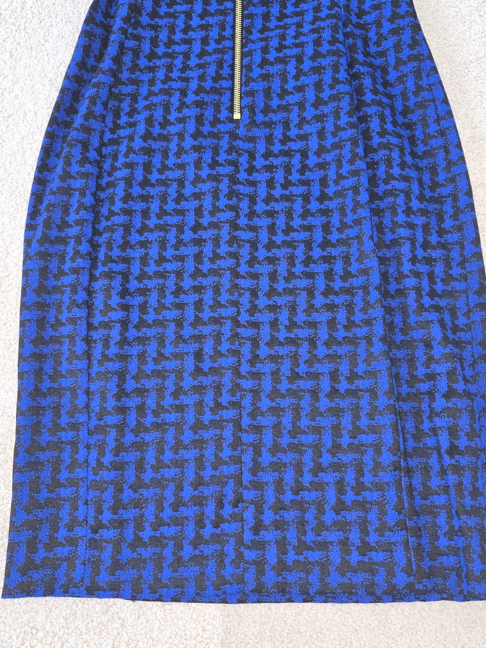 Calvin Klein Taylored Royal Blue and Black Midi Sheath Minimalist Dress Size 4 - Picture 3 of 8